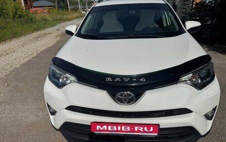 Toyota RAV4, 2016 год, 2 450 000 рублей, 6 фотография