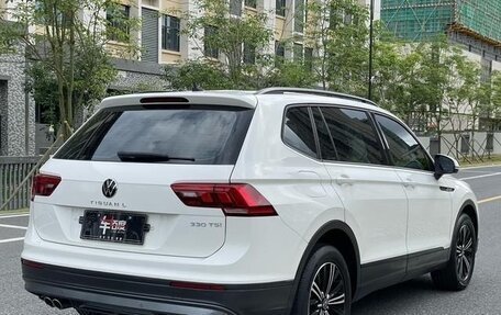 Volkswagen Tiguan II, 2021 год, 1 705 000 рублей, 4 фотография