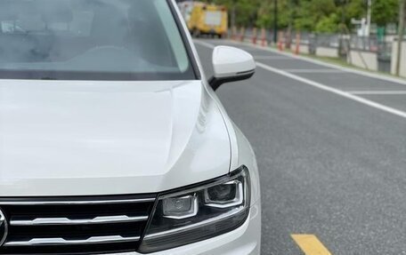 Volkswagen Tiguan II, 2021 год, 1 705 000 рублей, 10 фотография