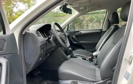 Volkswagen Tiguan II, 2021 год, 1 705 000 рублей, 15 фотография