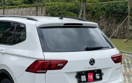 Volkswagen Tiguan II, 2021 год, 1 705 000 рублей, 11 фотография