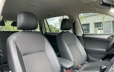 Volkswagen Tiguan II, 2021 год, 1 705 000 рублей, 27 фотография