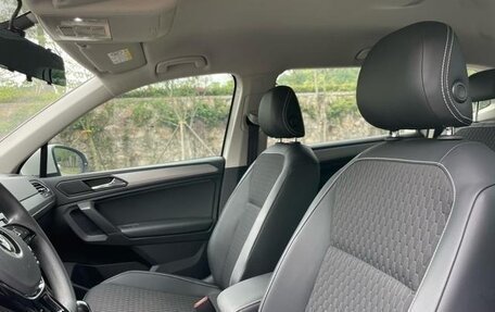 Volkswagen Tiguan II, 2021 год, 1 705 000 рублей, 28 фотография