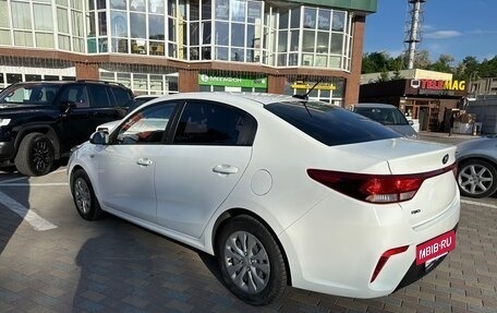 KIA Rio IV, 2020 год, 1 200 000 рублей, 3 фотография