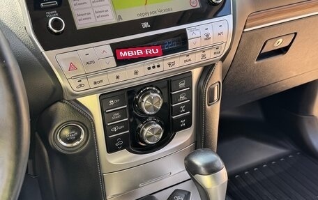 Toyota Land Cruiser Prado 150 рестайлинг 2, 2021 год, 6 000 000 рублей, 8 фотография