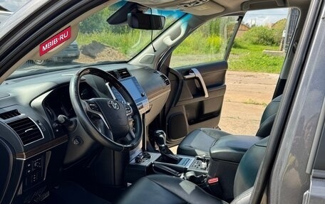Toyota Land Cruiser Prado 150 рестайлинг 2, 2021 год, 6 000 000 рублей, 5 фотография