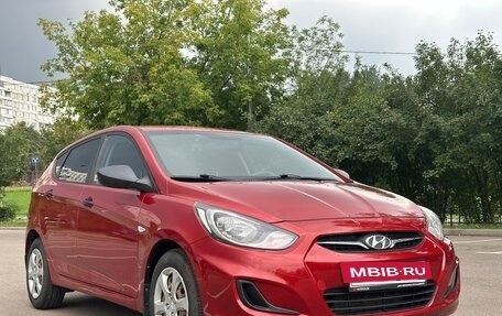 Hyundai Solaris II рестайлинг, 2013 год, 890 000 рублей, 3 фотография