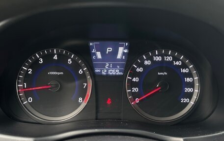 Hyundai Solaris II рестайлинг, 2013 год, 890 000 рублей, 10 фотография