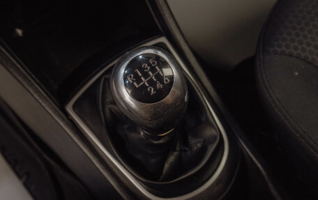 Hyundai Solaris II рестайлинг, 2015 год, 799 000 рублей, 19 фотография