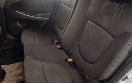 Hyundai Solaris II рестайлинг, 2015 год, 799 000 рублей, 21 фотография