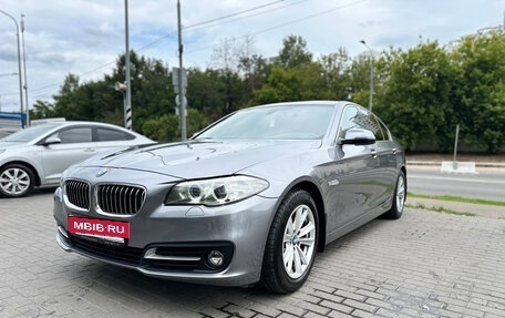 BMW 5 серия, 2016 год, 2 990 000 рублей, 3 фотография