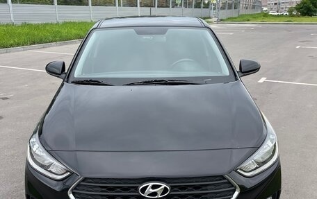 Hyundai Solaris II рестайлинг, 2018 год, 1 180 000 рублей, 3 фотография