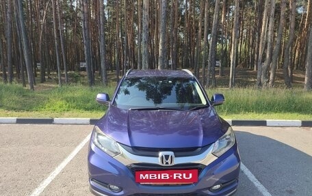 Honda Vezel, 2016 год, 1 350 000 рублей, 7 фотография