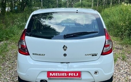 Renault Sandero I, 2012 год, 380 000 рублей, 4 фотография