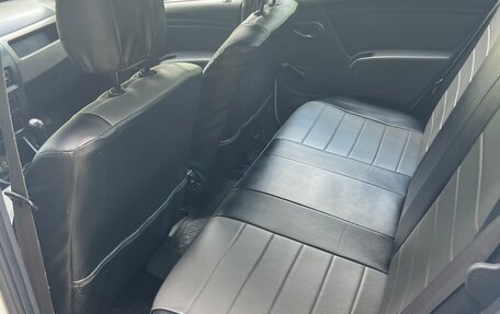 Renault Sandero I, 2012 год, 380 000 рублей, 9 фотография