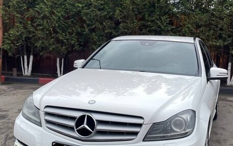 Mercedes-Benz C-Класс, 2013 год, 1 650 000 рублей, 1 фотография