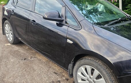 Opel Astra J, 2011 год, 750 000 рублей, 26 фотография