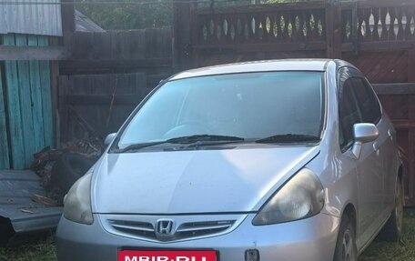 Honda Fit III, 2002 год, 330 000 рублей, 2 фотография