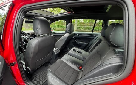 Volkswagen Golf R VII, 2019 год, 2 950 000 рублей, 22 фотография