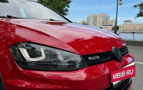 Volkswagen Golf R VII, 2019 год, 2 950 000 рублей, 13 фотография