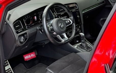 Volkswagen Golf R VII, 2019 год, 2 950 000 рублей, 16 фотография