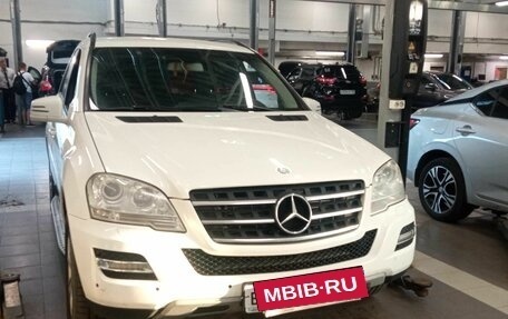 Mercedes-Benz M-Класс, 2011 год, 1 400 000 рублей, 2 фотография