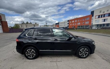 Volkswagen Tiguan II, 2019 год, 2 550 000 рублей, 6 фотография