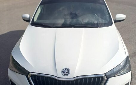Skoda Rapid II, 2020 год, 1 050 000 рублей, 2 фотография
