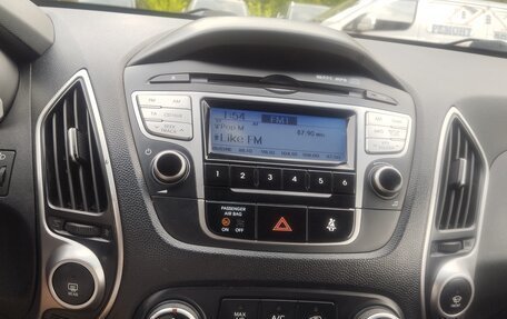 Hyundai ix35 I рестайлинг, 2012 год, 800 000 рублей, 11 фотография