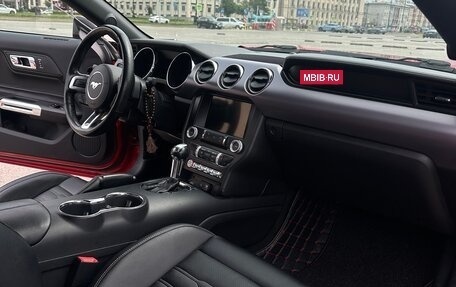 Ford Mustang VI рестайлинг, 2016 год, 2 150 000 рублей, 12 фотография