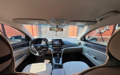 Hyundai Elantra VI рестайлинг, 2017 год, 1 250 000 рублей, 8 фотография
