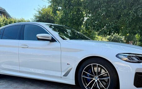 BMW 5 серия, 2021 год, 5 450 000 рублей, 3 фотография