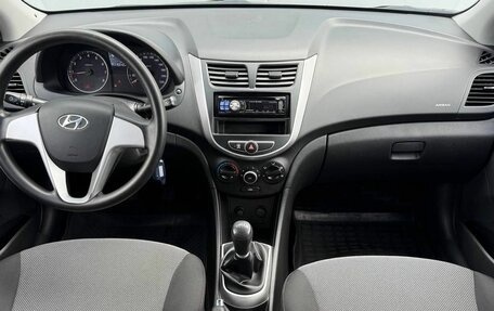 Hyundai Solaris II рестайлинг, 2011 год, 465 000 рублей, 14 фотография