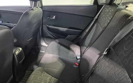 KIA Rio III рестайлинг, 2015 год, 1 075 000 рублей, 13 фотография