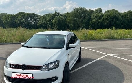 Volkswagen Polo VI (EU Market), 2015 год, 820 000 рублей, 2 фотография