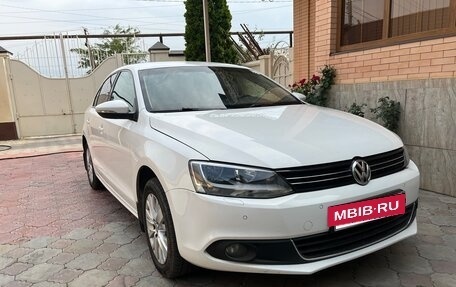 Volkswagen Jetta VI, 2013 год, 1 050 000 рублей, 7 фотография