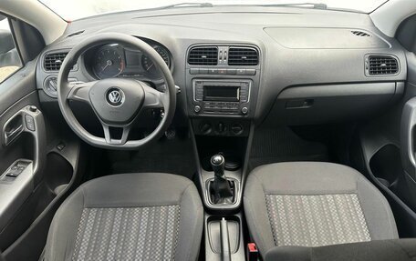 Volkswagen Polo VI (EU Market), 2017 год, 900 000 рублей, 11 фотография