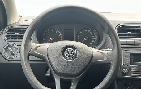 Volkswagen Polo VI (EU Market), 2017 год, 900 000 рублей, 12 фотография