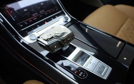 Audi A8, 2022 год, 12 000 000 рублей, 21 фотография