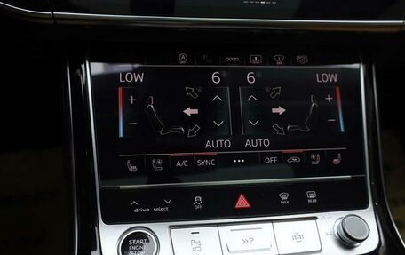 Audi A8, 2022 год, 12 000 000 рублей, 25 фотография