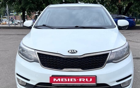 KIA Rio III рестайлинг, 2015 год, 960 000 рублей, 2 фотография