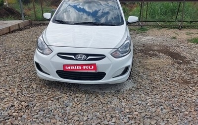 Hyundai Solaris II рестайлинг, 2013 год, 760 000 рублей, 1 фотография