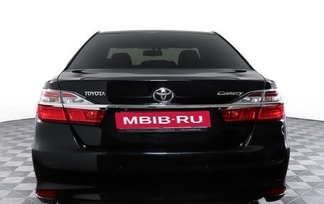 Toyota Camry, 2016 год, 2 090 000 рублей, 6 фотография