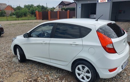 Hyundai Solaris II рестайлинг, 2013 год, 760 000 рублей, 3 фотография