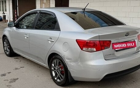 KIA Cerato III, 2011 год, 800 000 рублей, 5 фотография