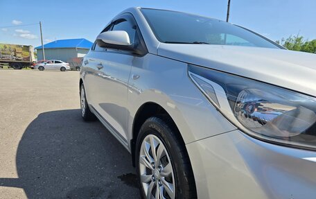 Hyundai Solaris II рестайлинг, 2017 год, 1 200 000 рублей, 2 фотография