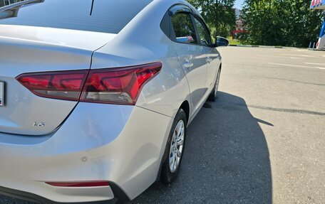 Hyundai Solaris II рестайлинг, 2017 год, 1 200 000 рублей, 5 фотография