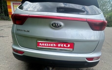 KIA Sportage IV рестайлинг, 2018 год, 1 850 000 рублей, 6 фотография