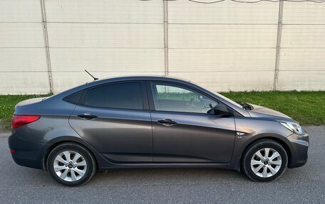 Hyundai Solaris II рестайлинг, 2013 год, 750 000 рублей, 3 фотография