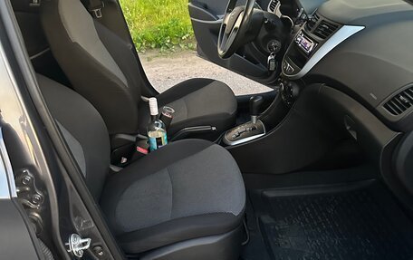 Hyundai Solaris II рестайлинг, 2013 год, 750 000 рублей, 9 фотография